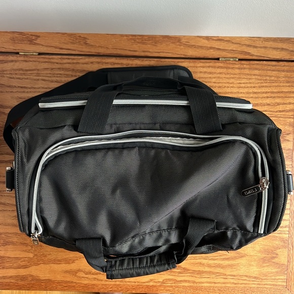 REVO 16” Travel Tote/Weekender Bag - Grey/Black - Picture 3 of 14